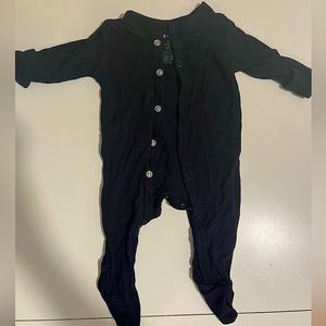 Solid black Kyte footsie